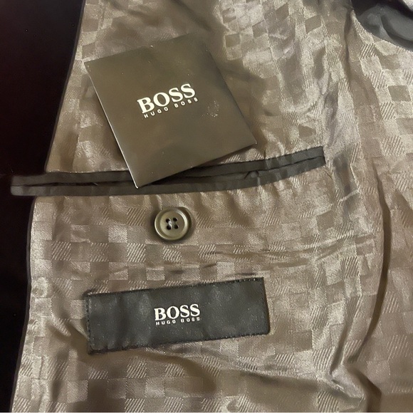 Hugo Boss black velvet blazer - Picture 5 of 7